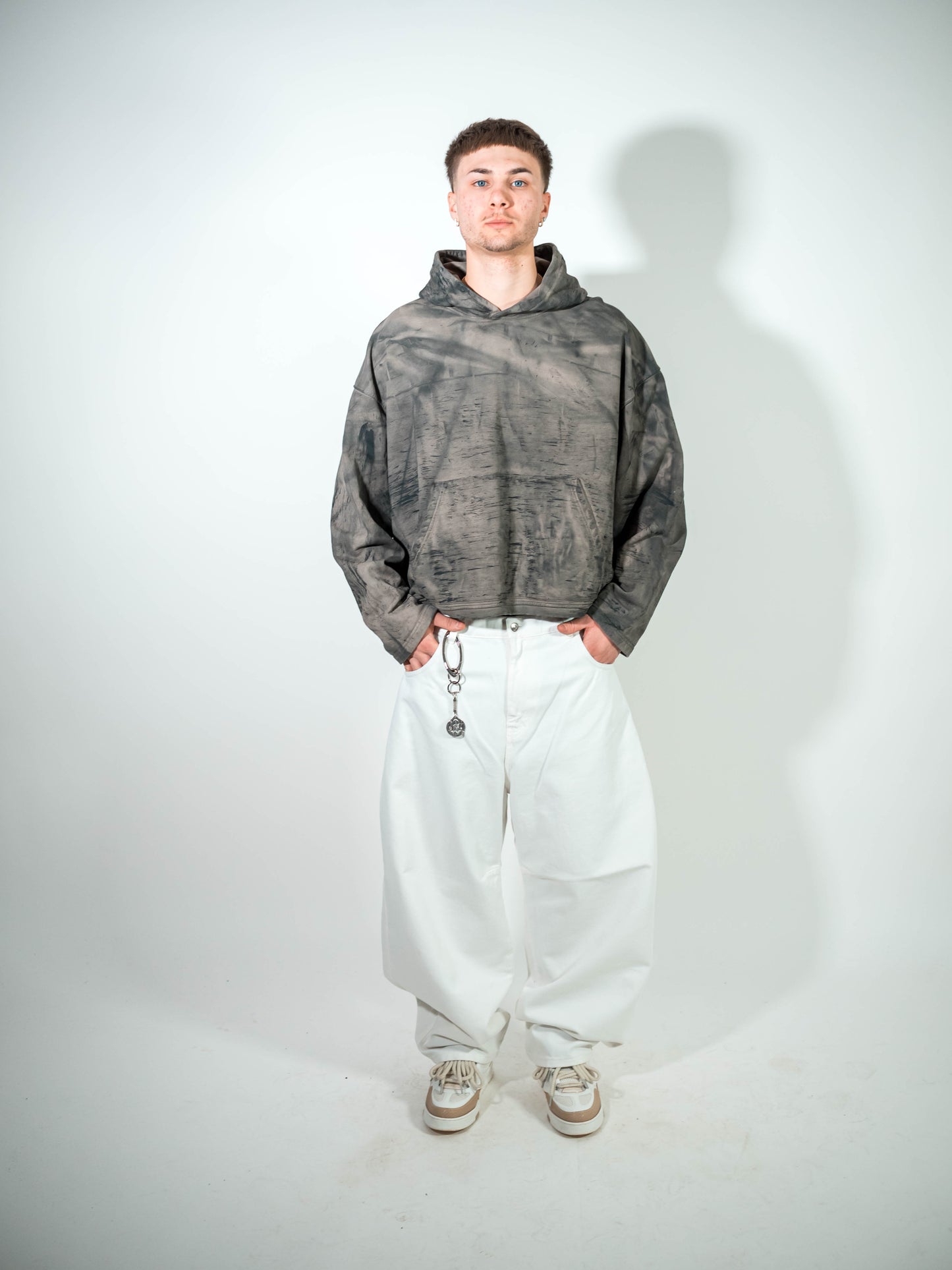Balloon pants white