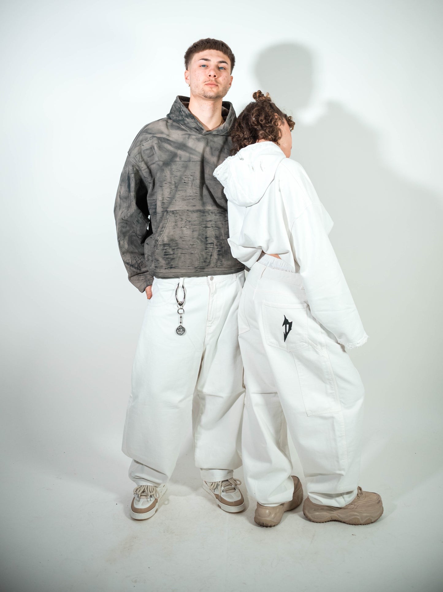 Balloon pants white