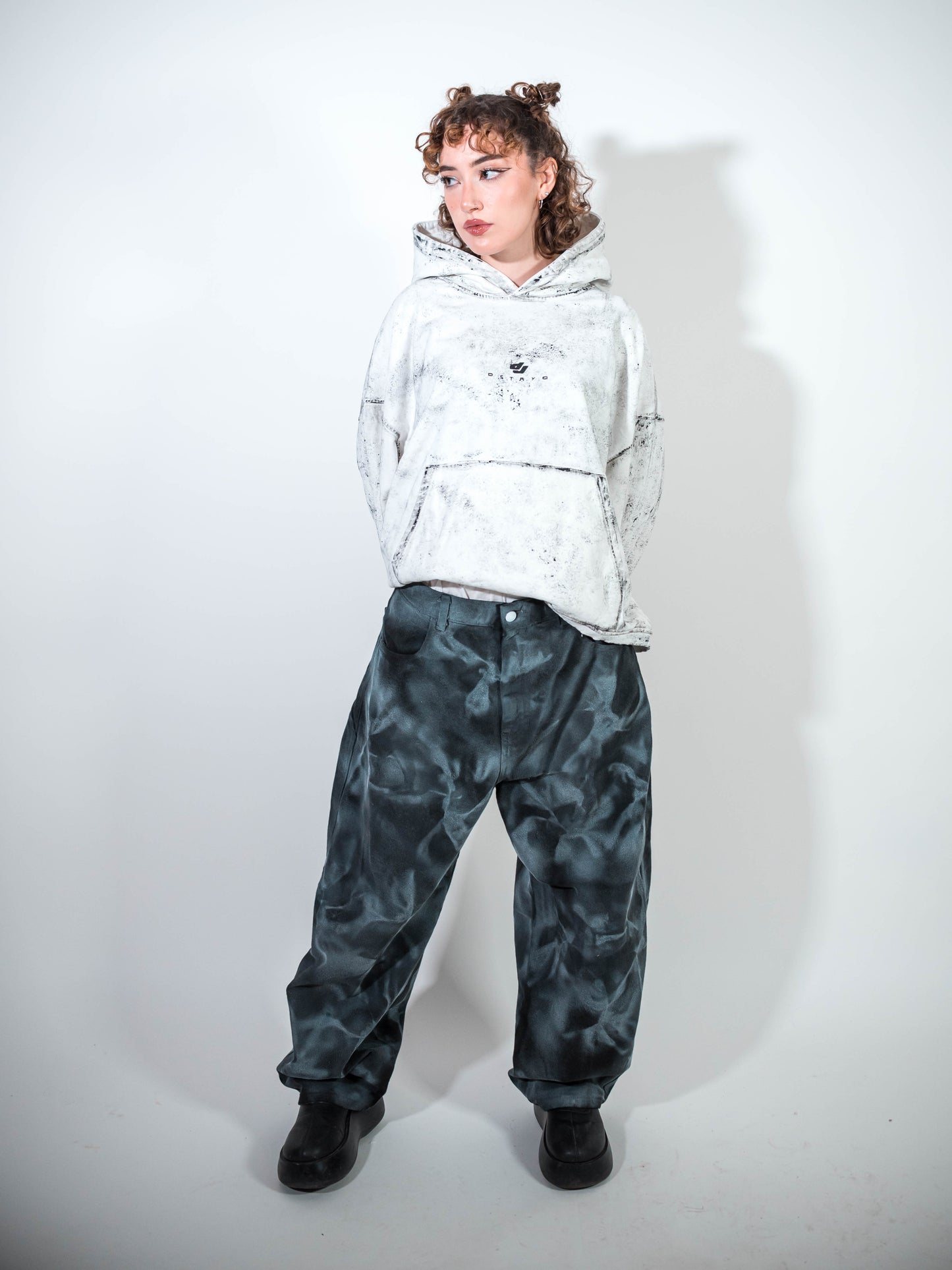 Hook Hoodie White