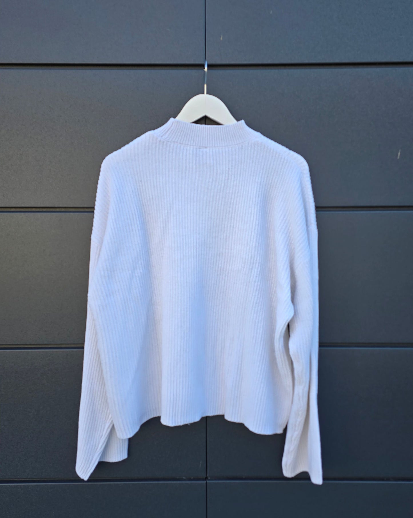 Knit white
