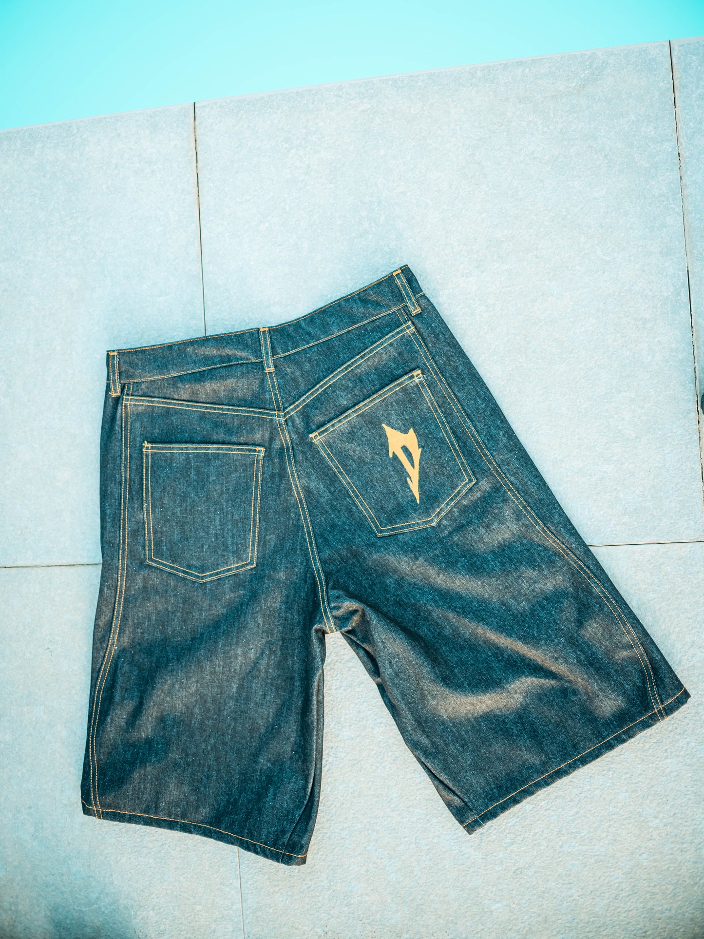 Wavy Shorts Raw