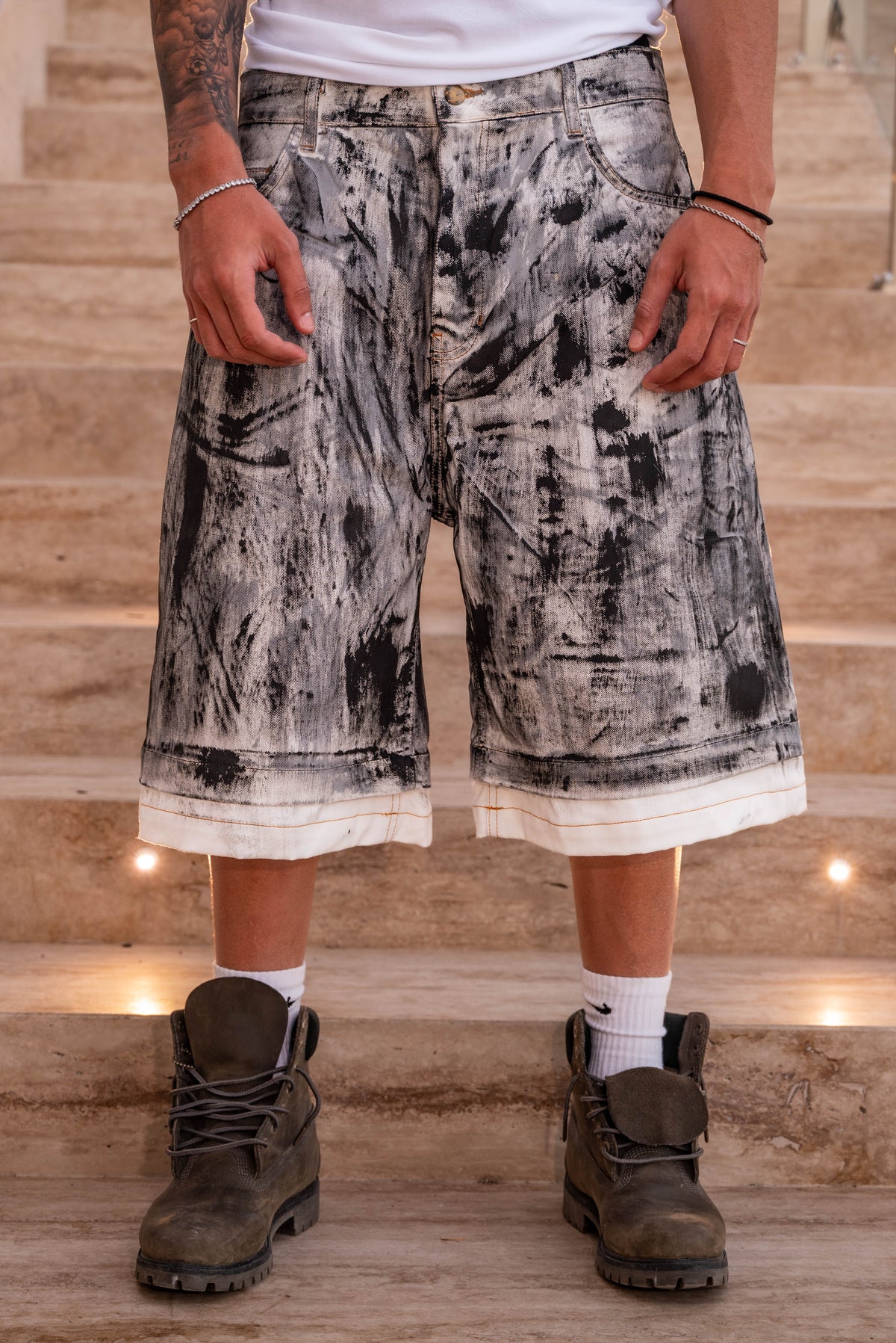 Double Fold shorts brushed white