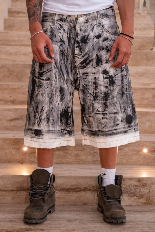 Double Fold shorts brushed white