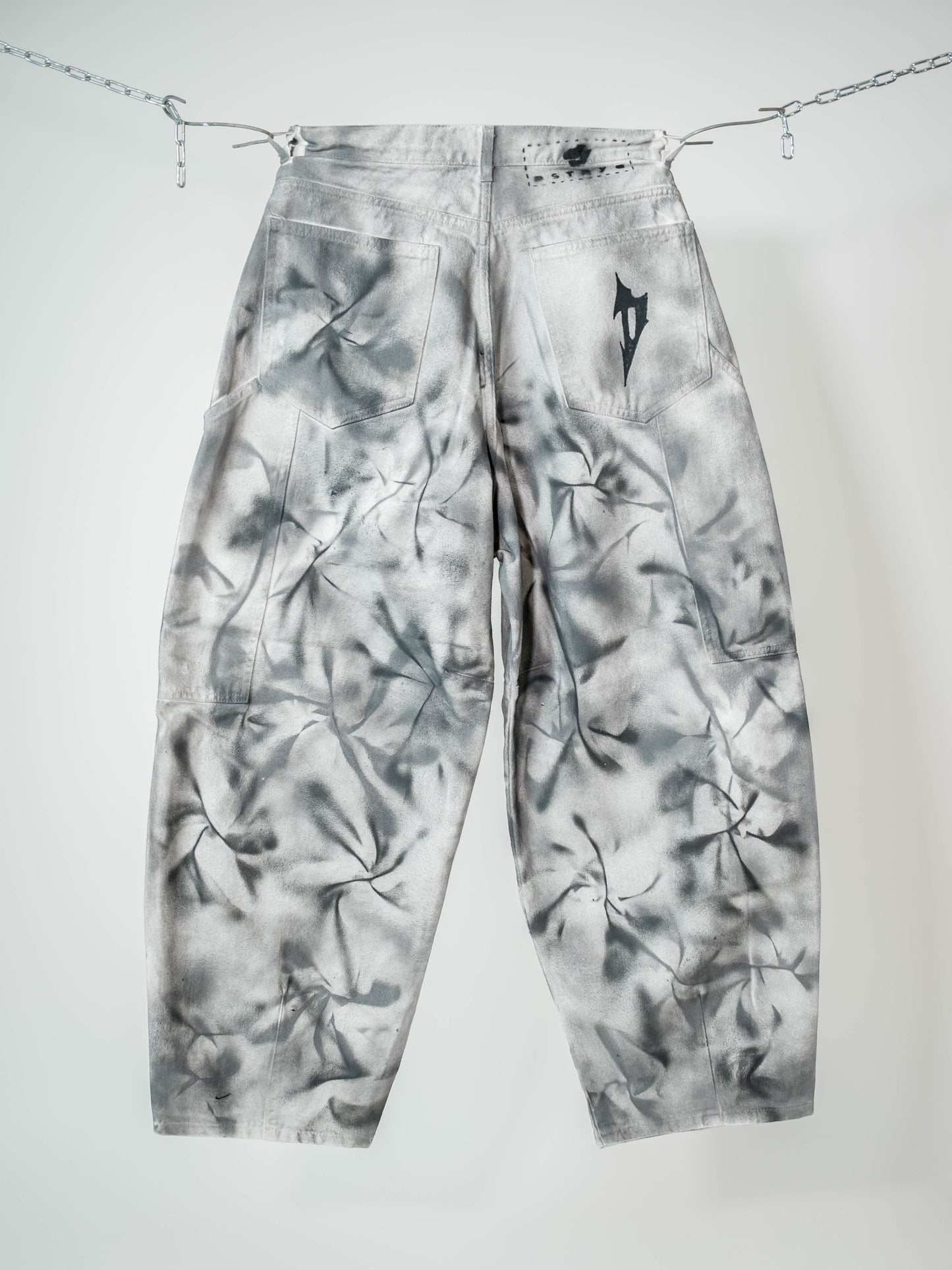 Vertigo pants white